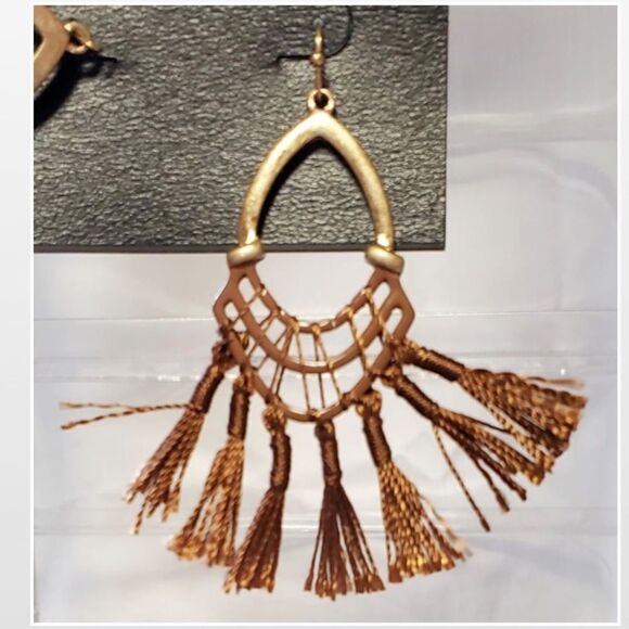 New Ophelia Roe Gold Tone Tassel Drop Dangle Earrings NWT - Picture 5 of 13